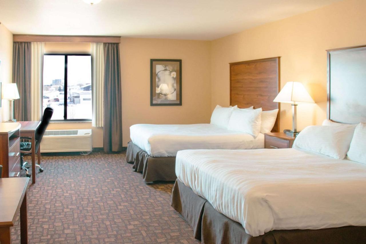 Grand Forks Lodge And Suites מראה חיצוני תמונה