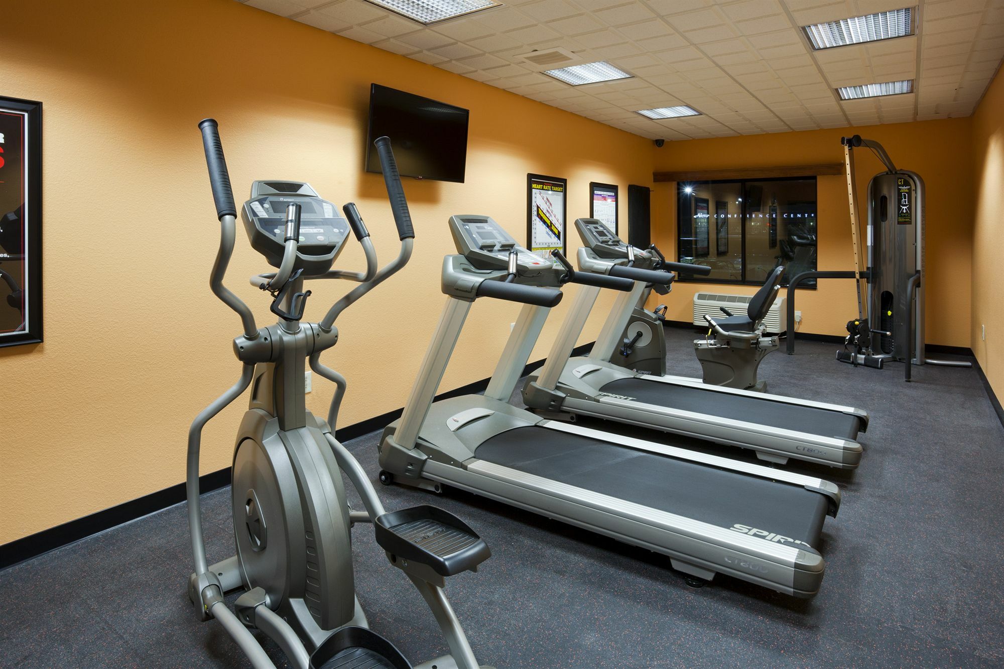Grand Forks Lodge And Suites מראה חיצוני תמונה